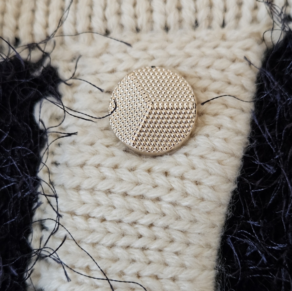 The Ultimate "Old Money" Aesthetic Grifflin Paris | Black & Cream Eyelash Knit - Picture 7 of 7